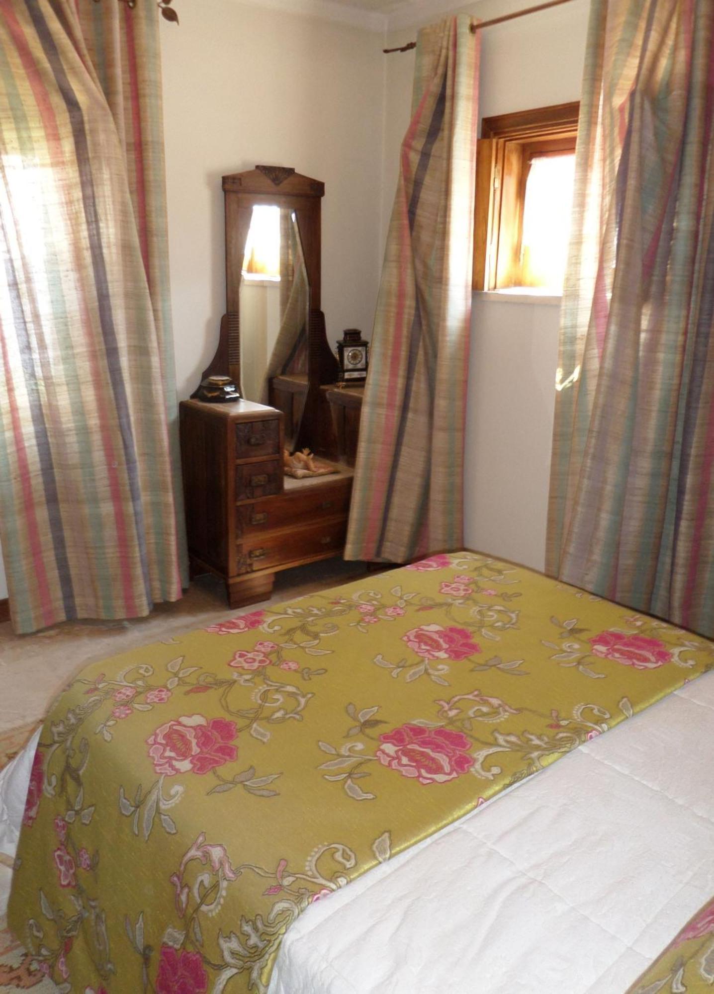 Casal Dos 5 Hotel Minde Bilik gambar